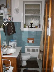 4831 N. Seeley bathroom