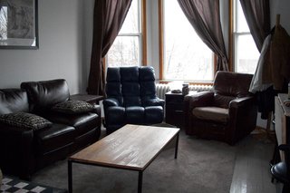 1616 W. Nelson living room