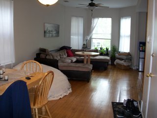 1416 W. Barry living and dining area