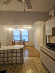 2855 W Grace kitchen